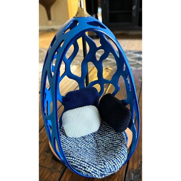 Louis Vuitton COCOON BY FERNANDO & HUMBERTO CAMPANA Miniature Chair in Blue - Picture 6 of 9